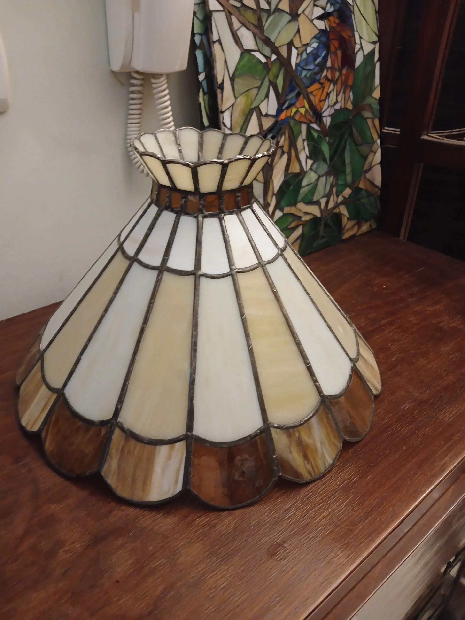2 copy Stained glass lampshade without stand - Image 1